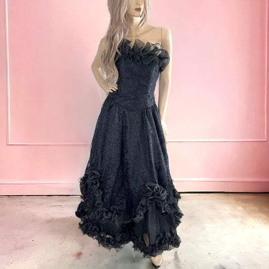 80s Vintage Ruffled Tulle & Lace Black Wedding Dress Size 6
