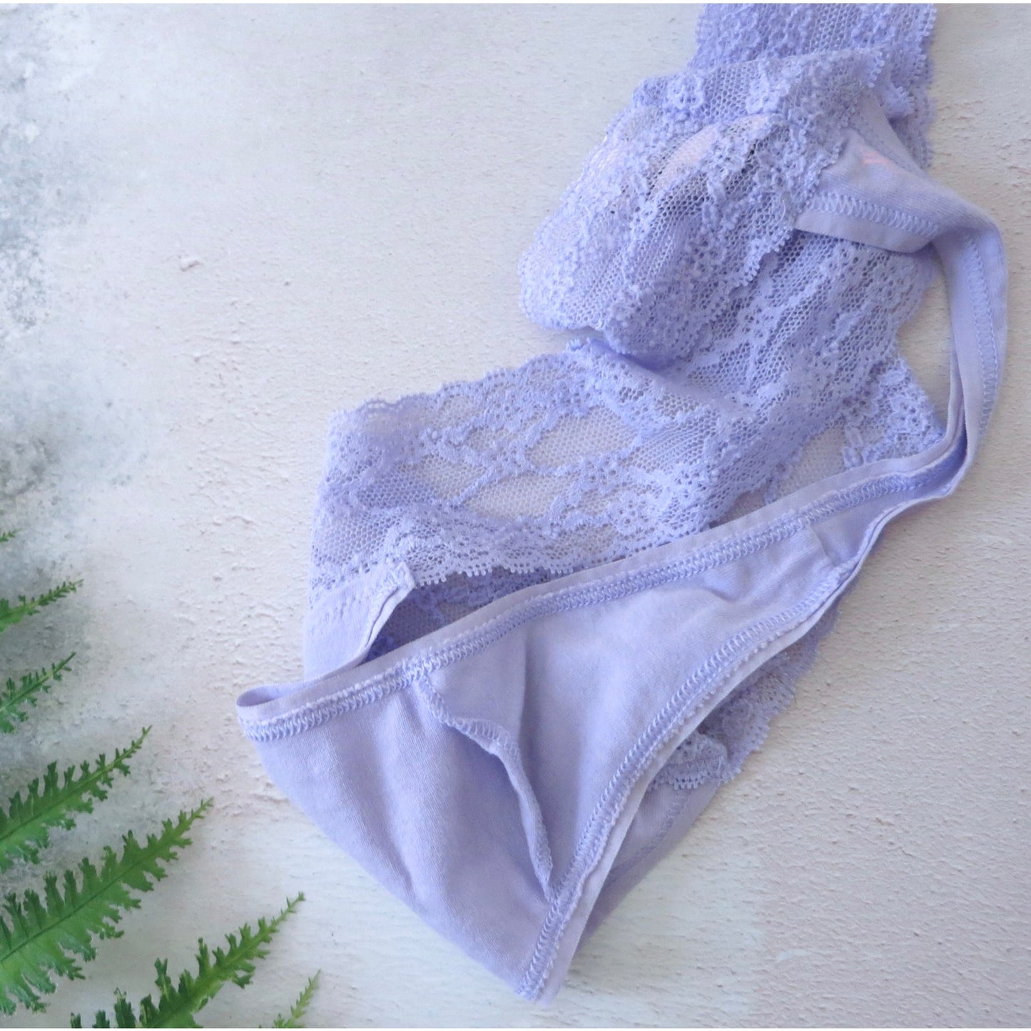 Victoria's Secret Lilac Cotton & Lace Low Rise Thong Panties M