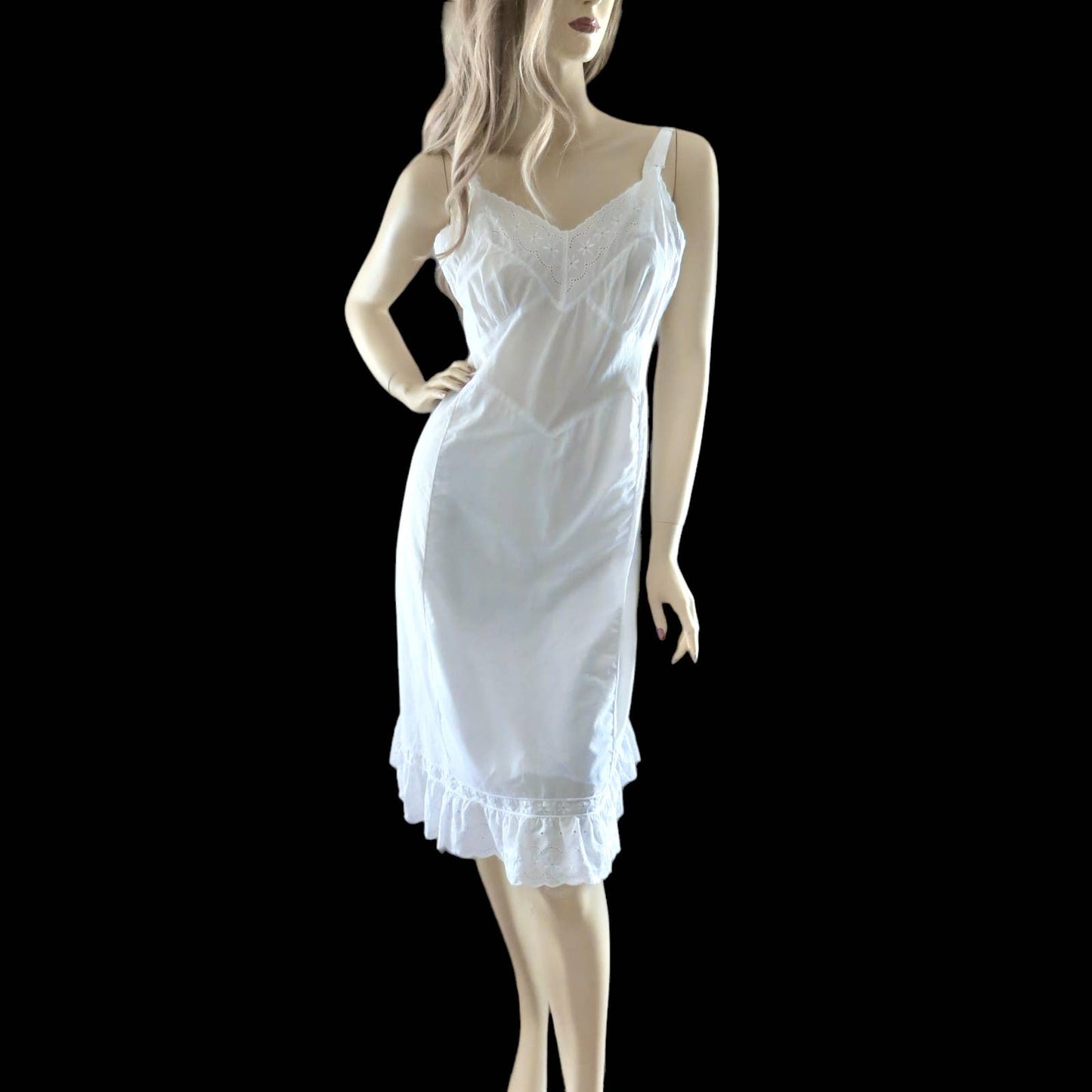 70s Vintage White Cotton Eyelet Slip Dress M