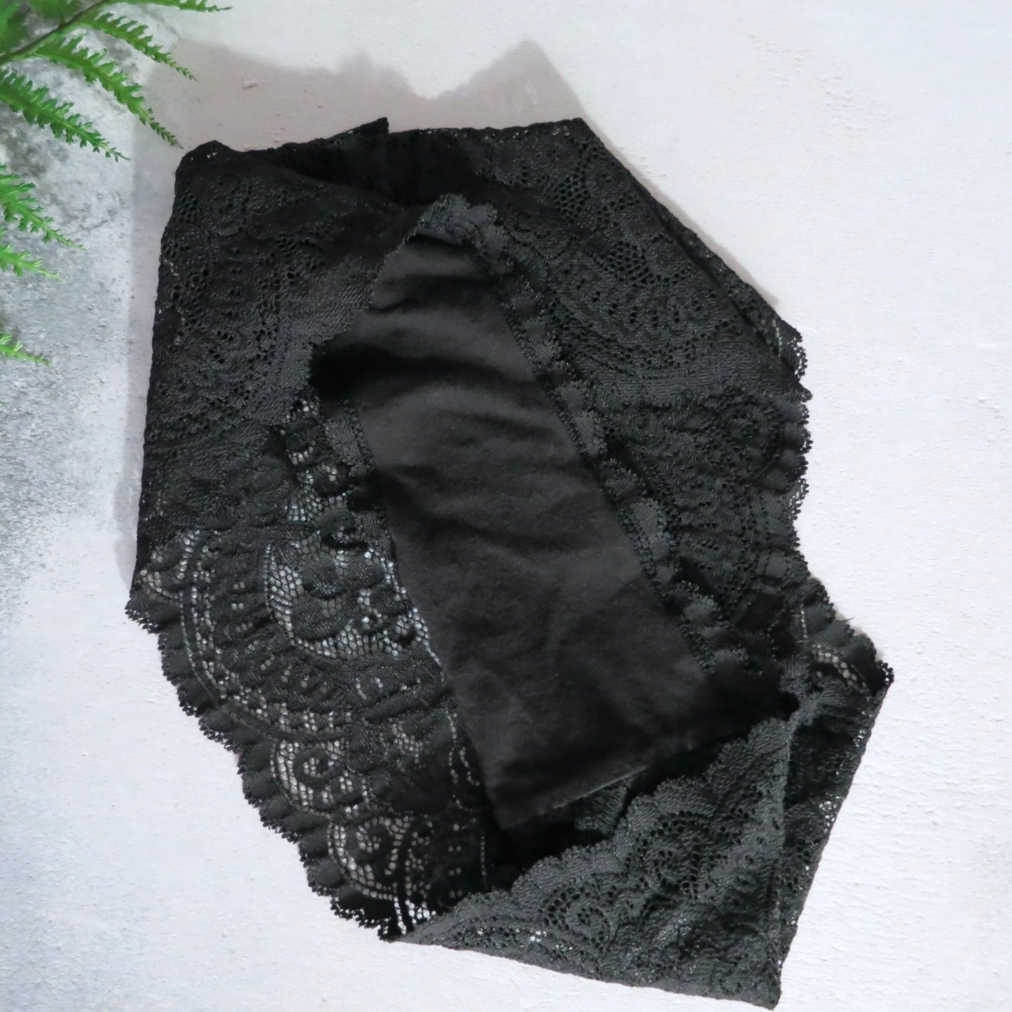 Vintage Y2K Victoria's Secret Black Lace Boyshort Panties M