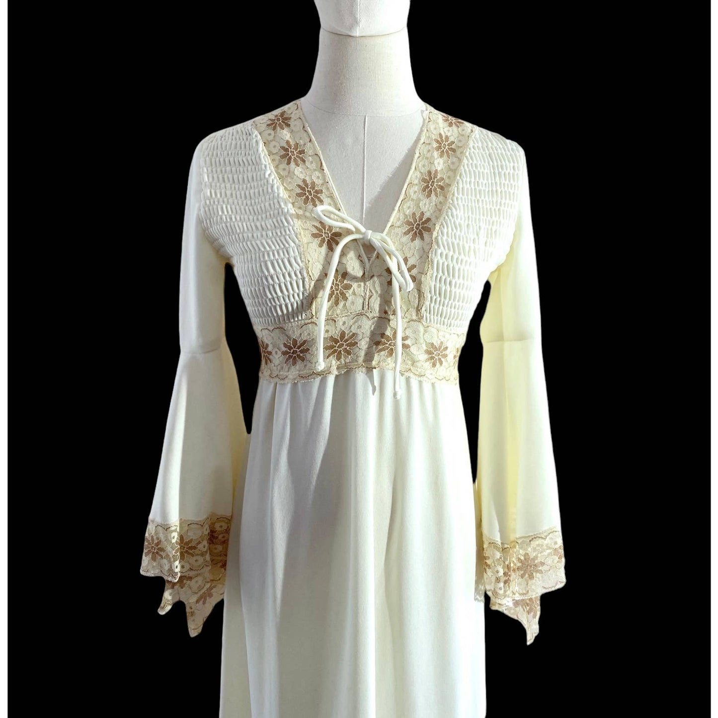 70s Vintage Boho Daisy Cream Maxi Dress Size S