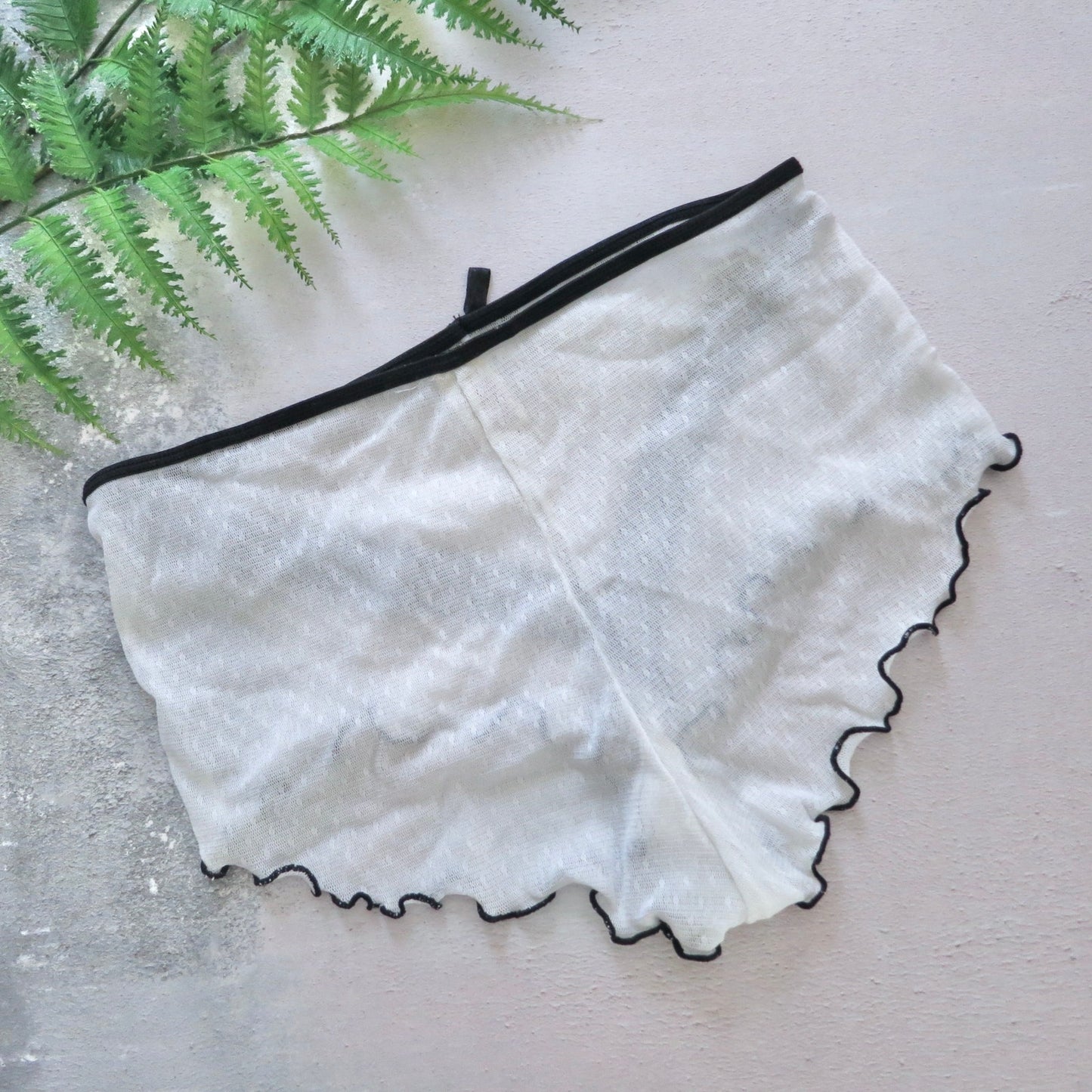 Native Intimates White Stretch Mesh Ruffly Hipster Panties M