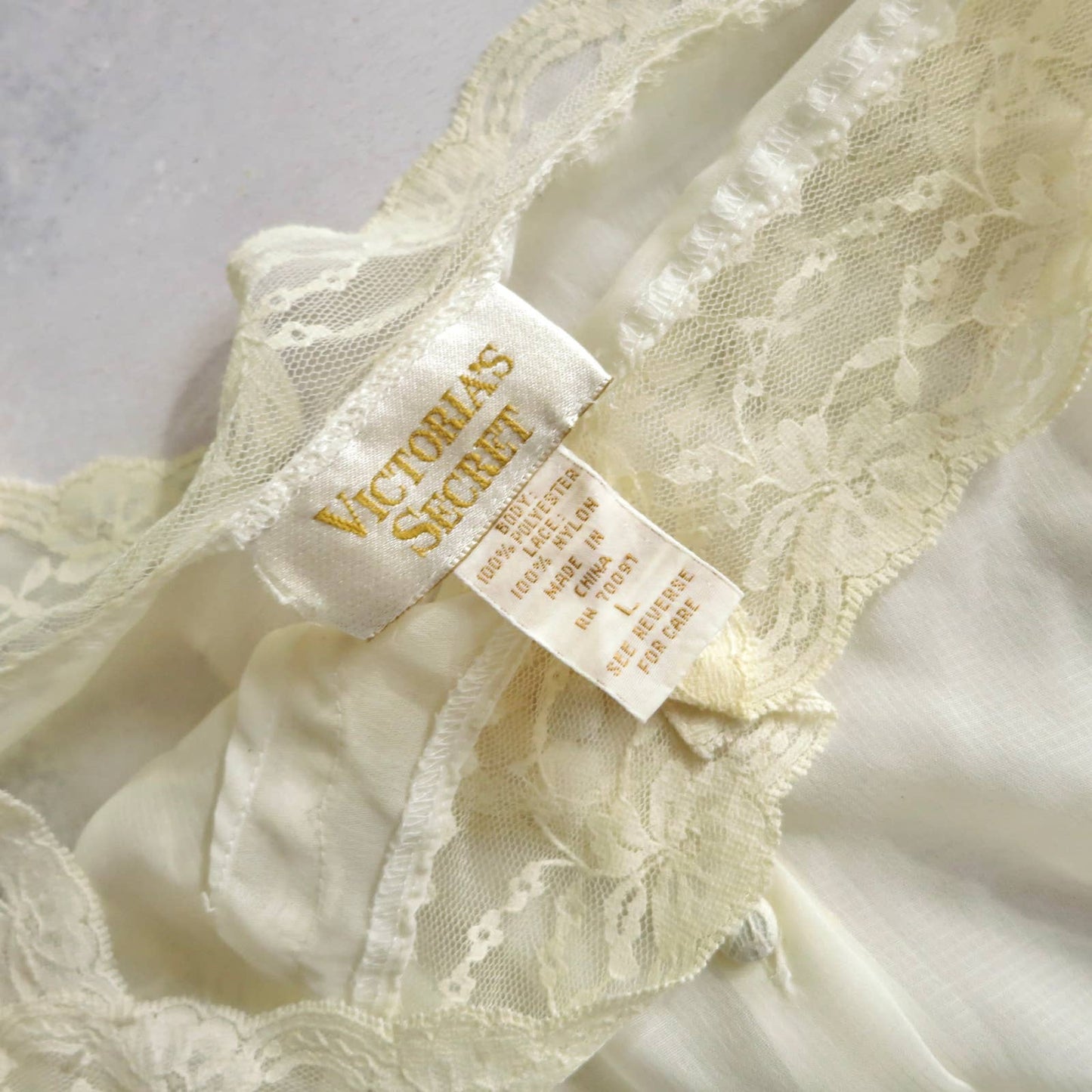 90s Vintage Victoria's Secret Ivory Lace Camisole L