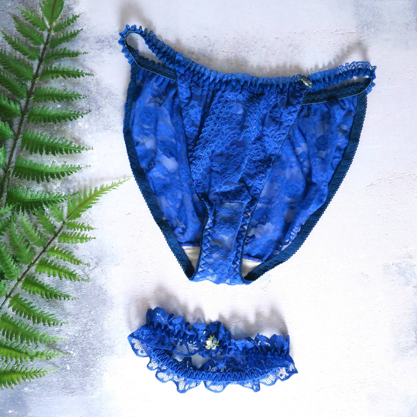 80s Vintage Electric Blue Lace Camisole with Garters & Panties Set L