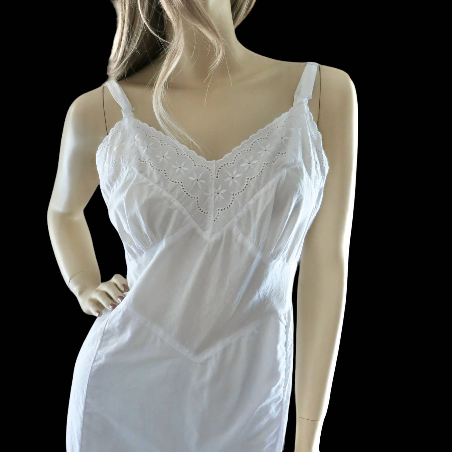 70s Vintage White Cotton Eyelet Slip Dress M